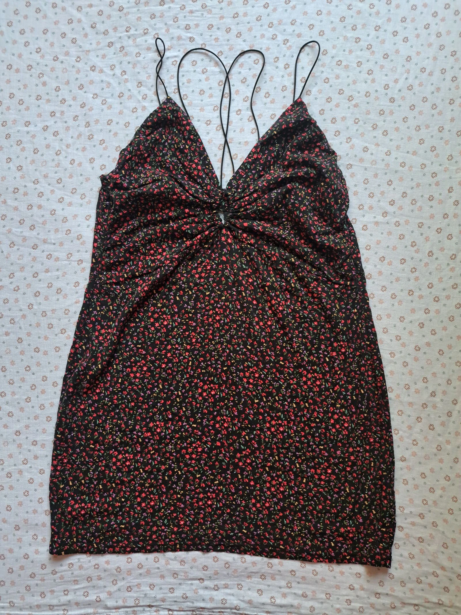 Robe fleurie noire H&M - Taille XL - Très bon état